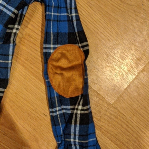 🌺2/$20 Blue plaid flannel shirt - Picture 2 of 2